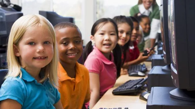 kids in front of computers